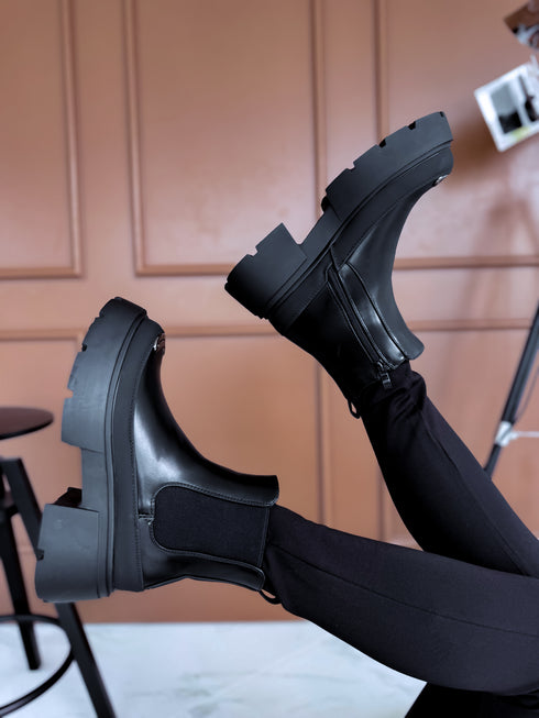 Boots with Metal Detail "FREESTYLE" 1697 – Black